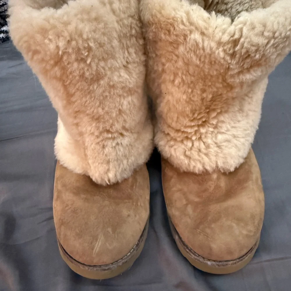UGG Tan and Cream Winter Boots - Picture 1 of 5